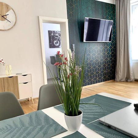 Premium Apartment Am Einsiedlerpark Vienna Esterno foto