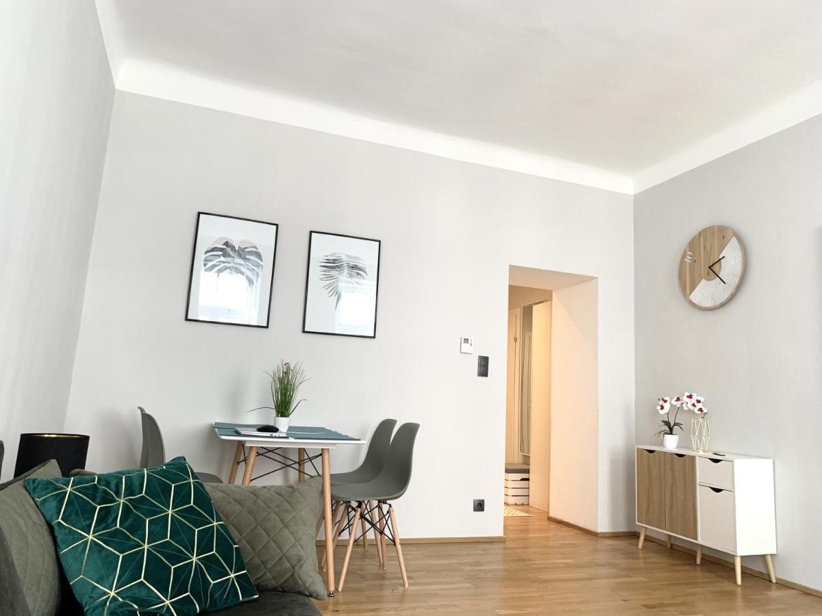 Premium Apartment Am Einsiedlerpark Vienna Esterno foto